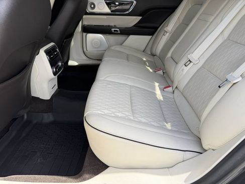 Used 2018 Lincoln Continental Black Label FWD image 19