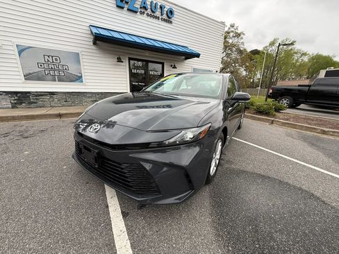 Used 2025 Toyota Camry LE FWD image 1