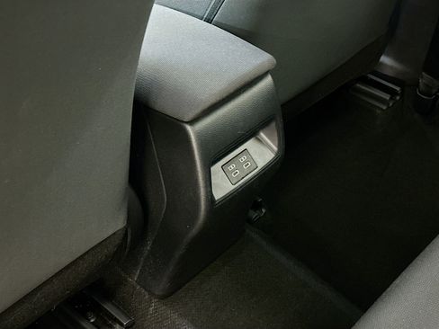 Used 2024 Toyota Corolla LE FWD image 28