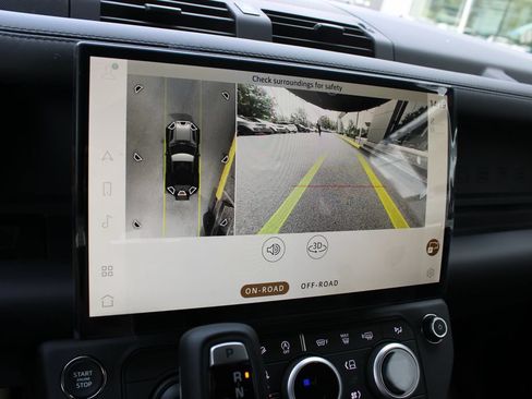 New 2026 Land Rover Defender 90 X-Dynamic SE AWD/4WD image 19
