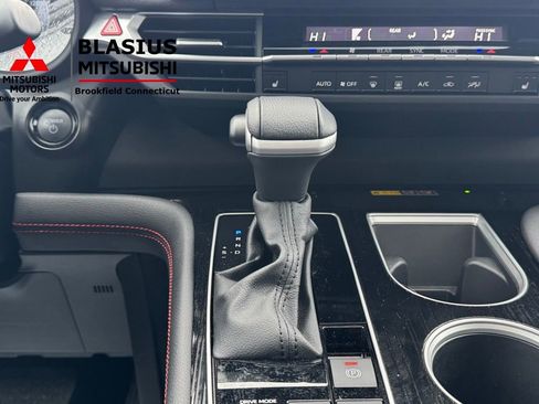 Used 2025 Toyota Sienna XSE w/ XSE Plus Package image 30