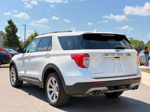 Used 2020 Ford Explorer Platinum w/ Premium Technology Package AWD/4WD image 11