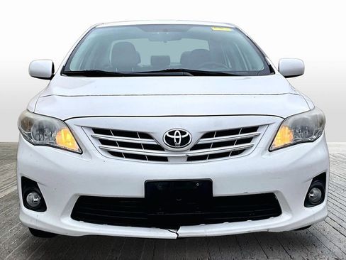 Used 2013 Toyota Corolla LE w/ Premium Pkg image 2