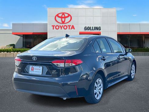 Used 2025 Toyota Corolla LE FWD image 5