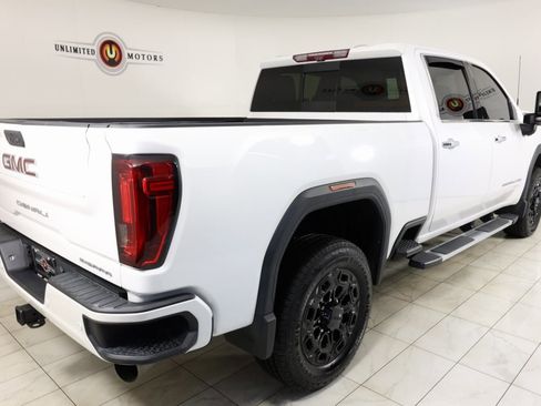 Used 2021 GMC Sierra 3500 Denali w/ Denali Ultimate Package image 3