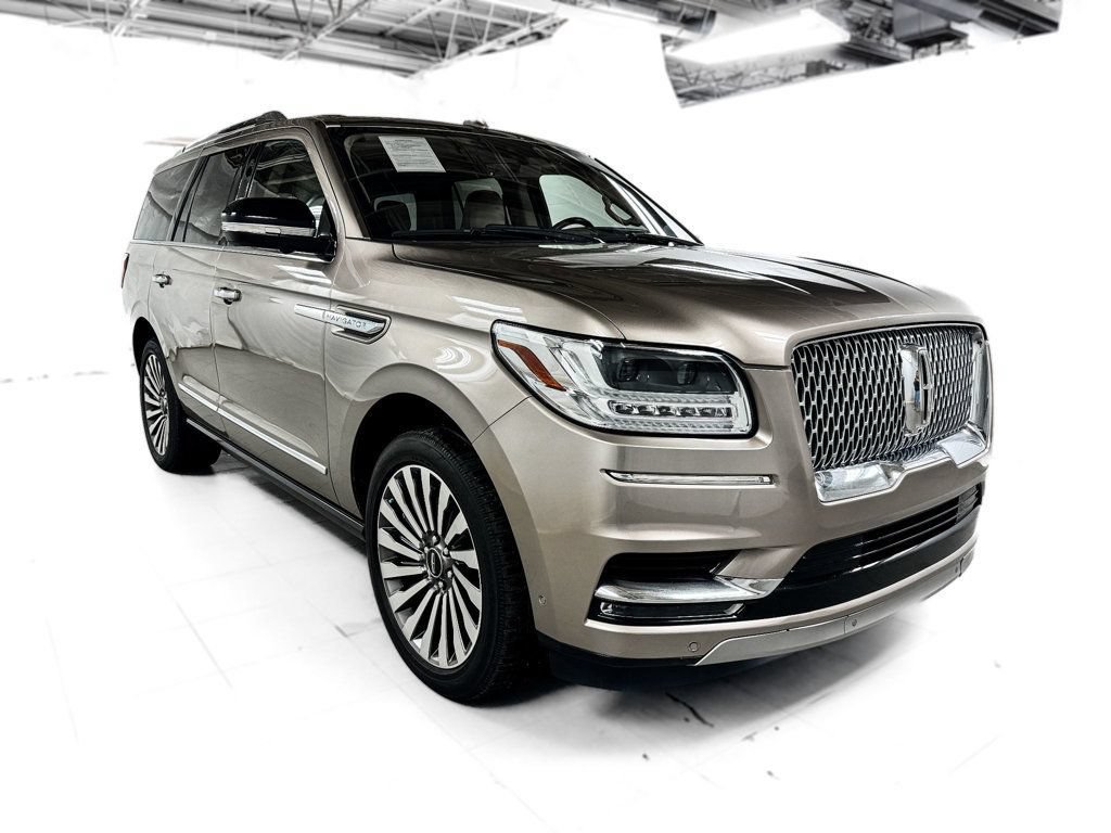 Used 2018 Lincoln Navigator Reserve w/ Technology Package AWD/4WD image 8