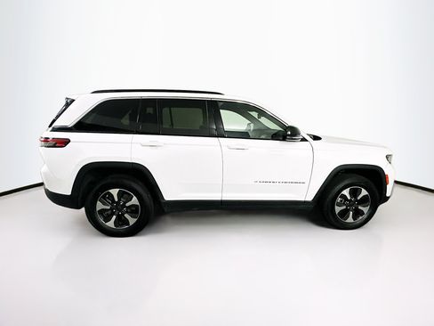 Used 2024 Jeep Grand Cherokee Limited 4xe AWD/4WD image 10
