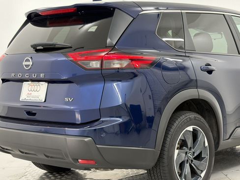 Used 2024 Nissan Rogue SV FWD image 27