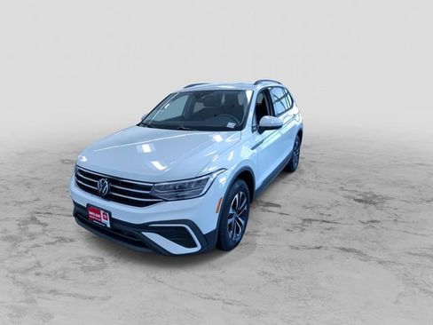 Used 2024 Volkswagen Tiguan S image 5