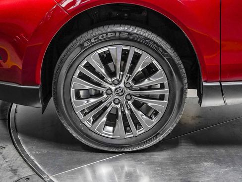 Certified 2024 Toyota Venza Limited AWD/4WD image 10