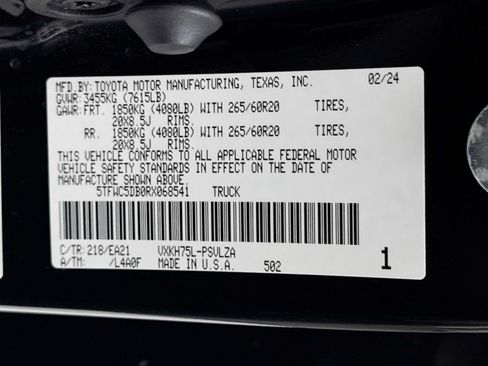 Used 2024 Toyota Tundra Limited w/ TRD Off-Road Package AWD/4WD image 40