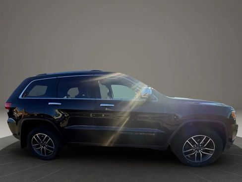 Used 2019 Jeep Grand Cherokee Limited AWD/4WD image 4