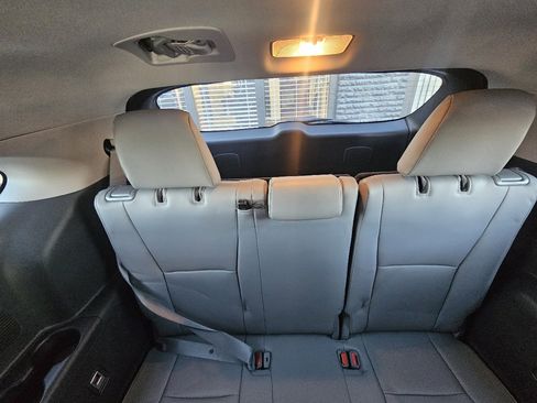 Used 2020 Toyota Highlander Limited image 44