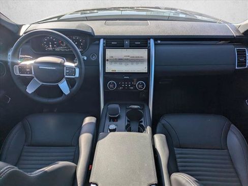 Used 2025 Land Rover Discovery S AWD/4WD image 19