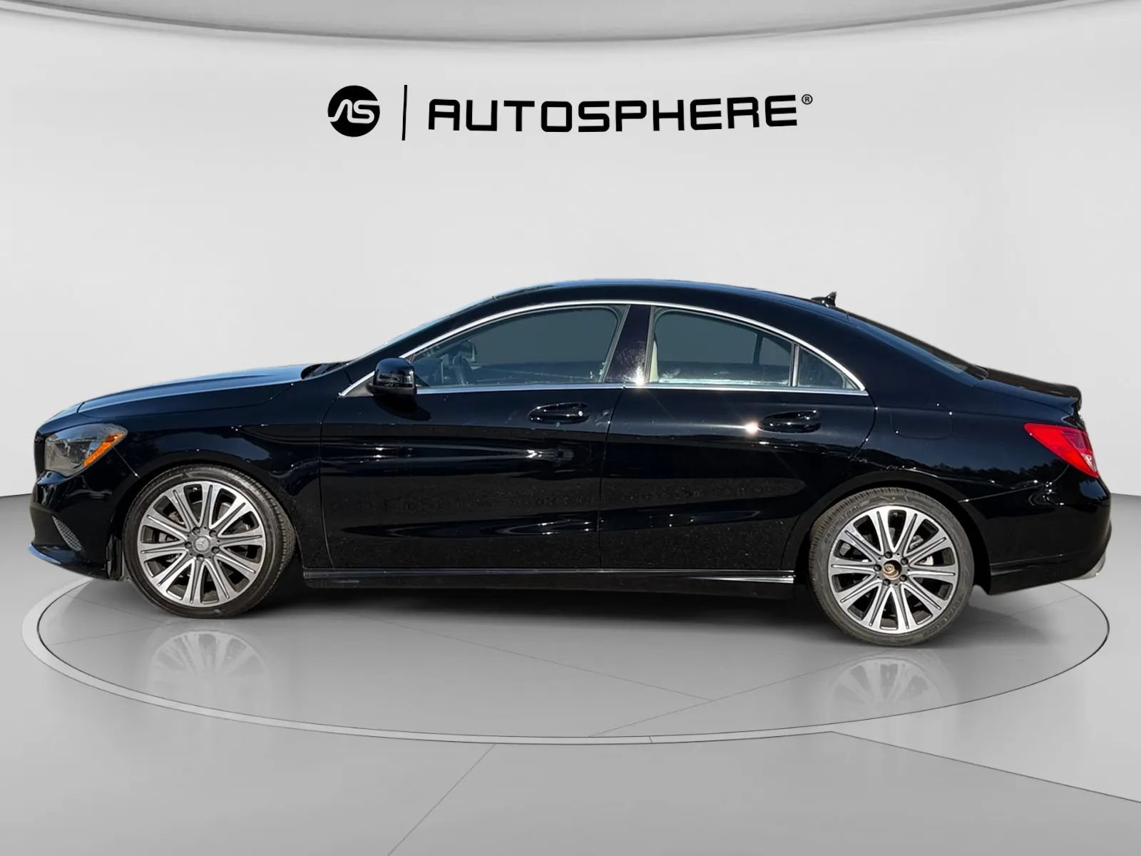 Used 2018 Mercedes-Benz CLA 250 4MATIC image 4