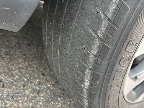 Used 2022 Toyota Corolla Cross XLE w/ Convenience Package image 3