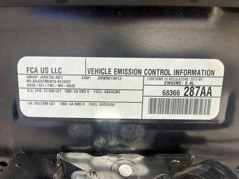 Used 2018 Jeep Cherokee Limited image 27