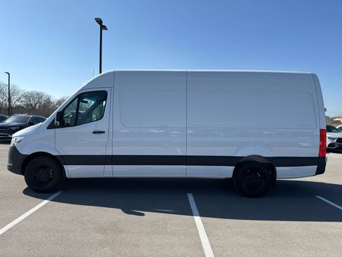 New 2026 Mercedes-Benz Sprinter 2500 image 8