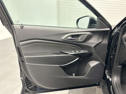 New 2026 Chevrolet Trax LT w/ Sunroof Package FWD image 20
