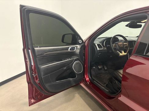 Used 2018 Jeep Grand Cherokee Trackhawk AWD/4WD image 9