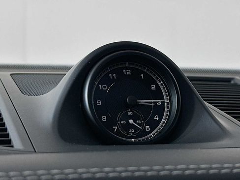 New 2026 Porsche Macan image 16