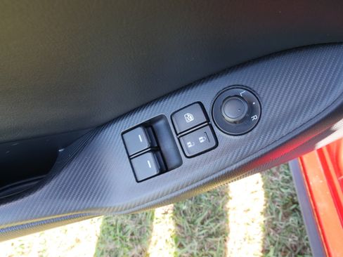 Used 2016 MAZDA MX-5 Miata Club image 15