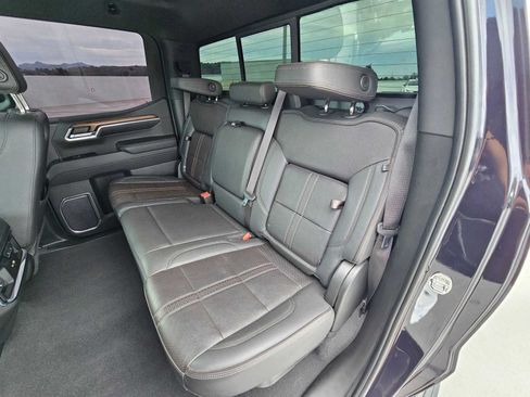 Used 2023 Chevrolet Silverado 1500 High Country AWD/4WD image 17
