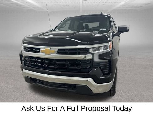 Used 2024 Chevrolet Silverado 1500 LT AWD/4WD image 6