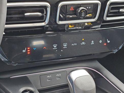 New 2026 Nissan Sentra SV image 12