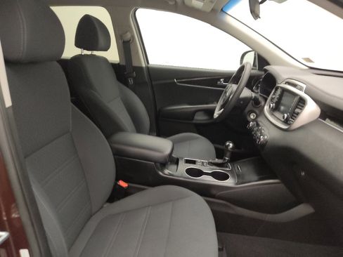 Used 2018 Kia Sorento LX image 21