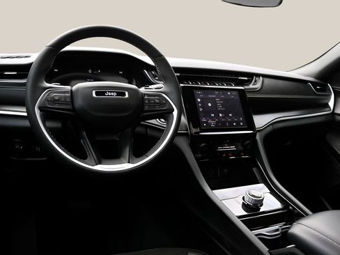 Used 2023 Jeep Grand Cherokee L Laredo AWD/4WD image 15