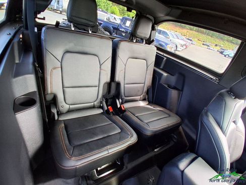 Used 2023 Ford Bronco Badlands w/ Sasquatch Package AWD/4WD image 13