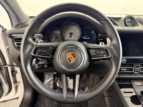 Certified 2023 Porsche Macan S AWD/4WD image 27
