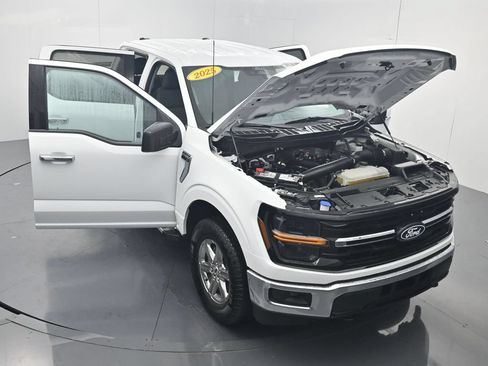 Used 2025 Ford F150 XLT w/ Equipment Group 301A Standard AWD/4WD image 60
