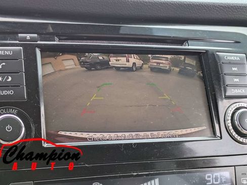 Used 2019 Nissan Rogue SV FWD image 24