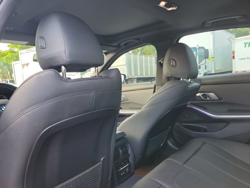 Used 2020 BMW 330i Sedan w/ M Sport Package RWD image 14