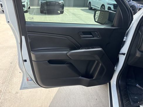 Used 2026 Chevrolet Colorado W/T w/ WT Custom Package image 10