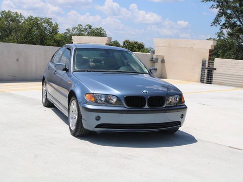 Used 2004 BMW 325xi Sedan AWD/4WD image 10