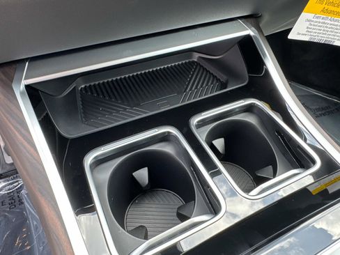 New 2025 BMW 750e xDrive AWD/4WD image 27