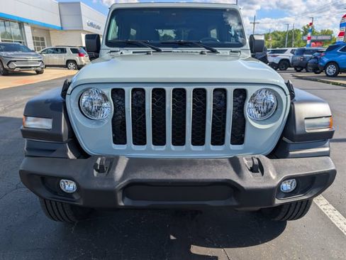 Used 2024 Jeep Wrangler Unlimited Sport AWD/4WD image 8