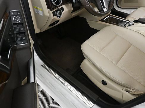 Used 2014 Mercedes-Benz GLK 350 2WD image 7