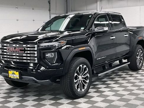 Used 2024 GMC Canyon Denali AWD/4WD image 12