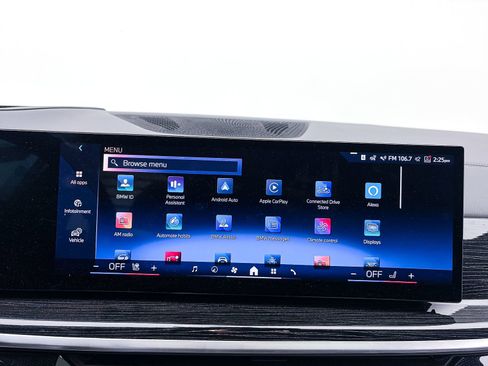 Used 2024 BMW X7 xDrive40i w/ M Sport Package image 24