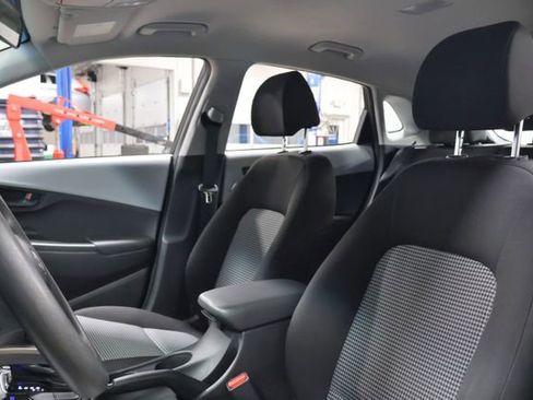 Used 2020 Hyundai Kona SE image 12