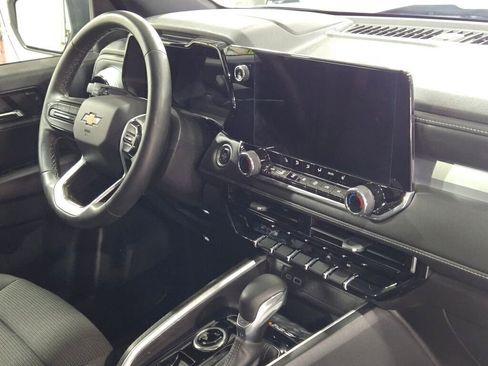 Used 2024 Chevrolet Colorado LT w/ LT Convenience Package II image 8