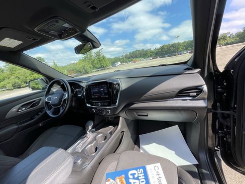Certified 2023 Chevrolet Traverse LT image 11