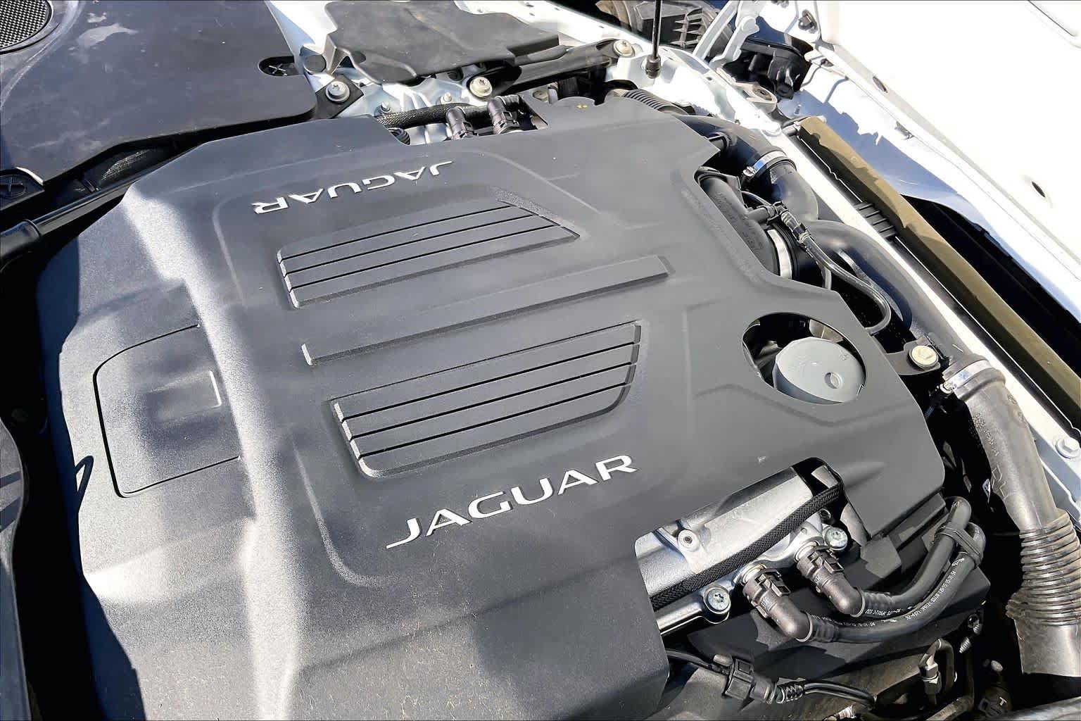 Used 2016 Jaguar F-TYPE R AWD/4WD image 25