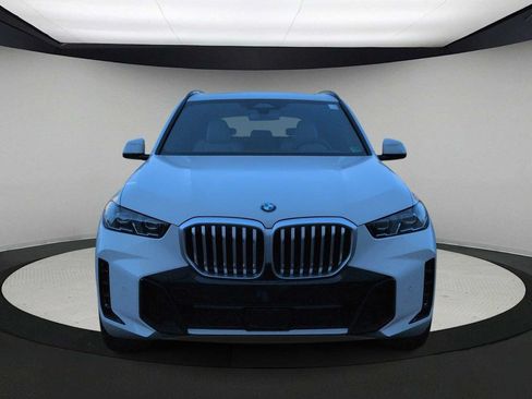 Used 2026 BMW X5 xDrive40i w/ M Sport Package AWD/4WD image 3