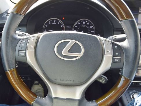 Used 2015 Lexus ES 350 w/ Luxury Package image 22