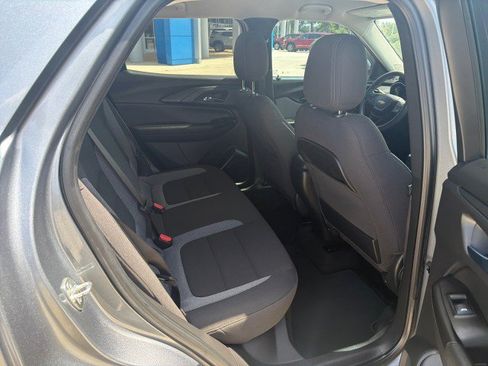 Used 2022 Chevrolet TrailBlazer LT FWD image 14